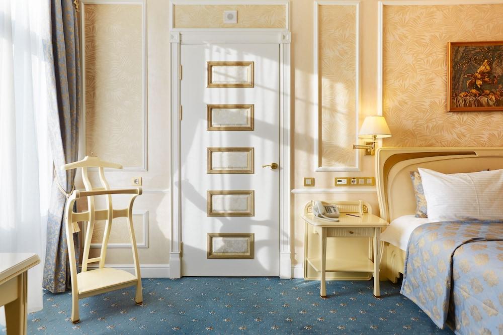 Europe Hotel Minszk Kültér fotó