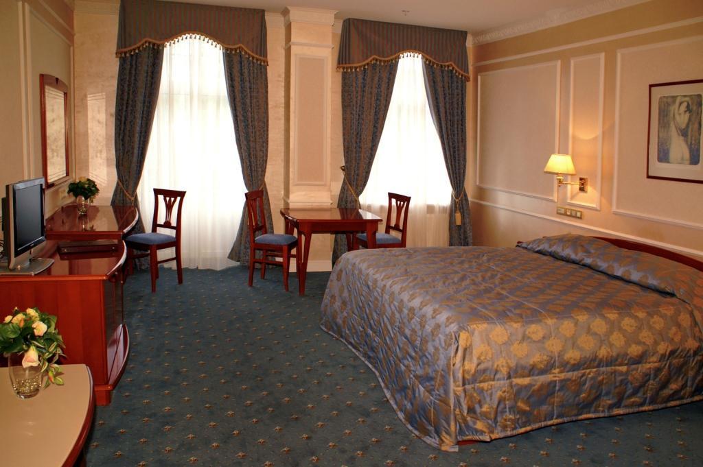 Europe Hotel Minszk Szoba fotó