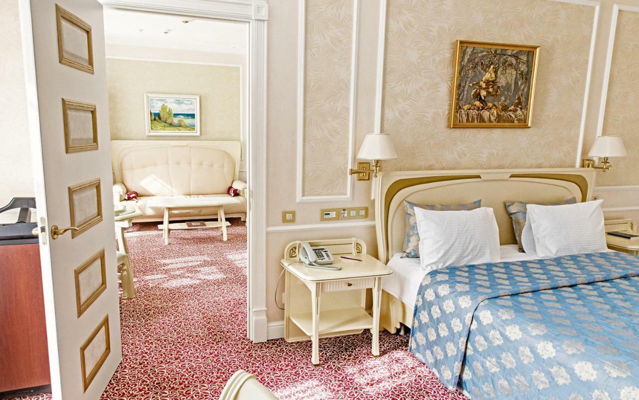 Europe Hotel Minszk Kültér fotó